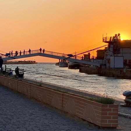 Appartamento K-Rome Airport Sea View Fiumicino Esterno foto